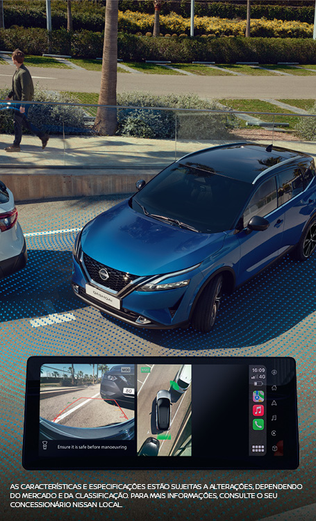 Blue Qashqai parallel parking