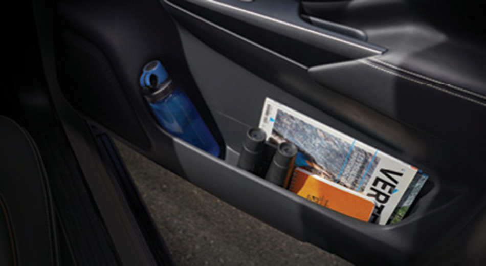 Nissan Navara Comfort  Large Door Pockets Access
